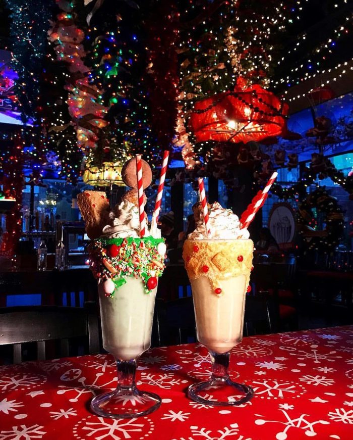 Best Christmas Bars and Restaurants in Chicago for 2022! bits and bites