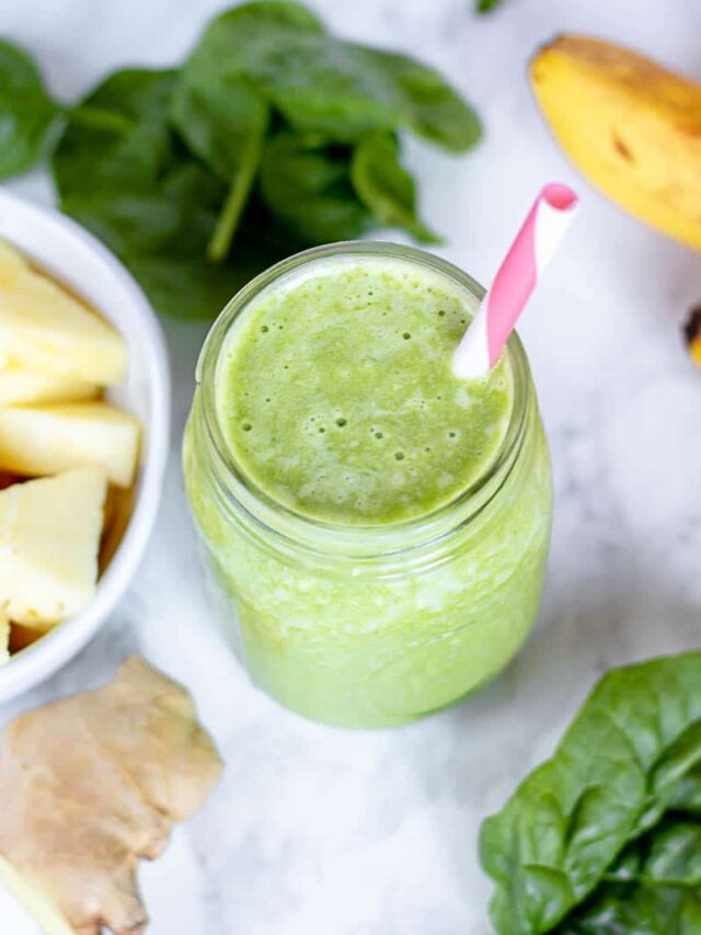 Pineapple Green Smoothie - bits and bites