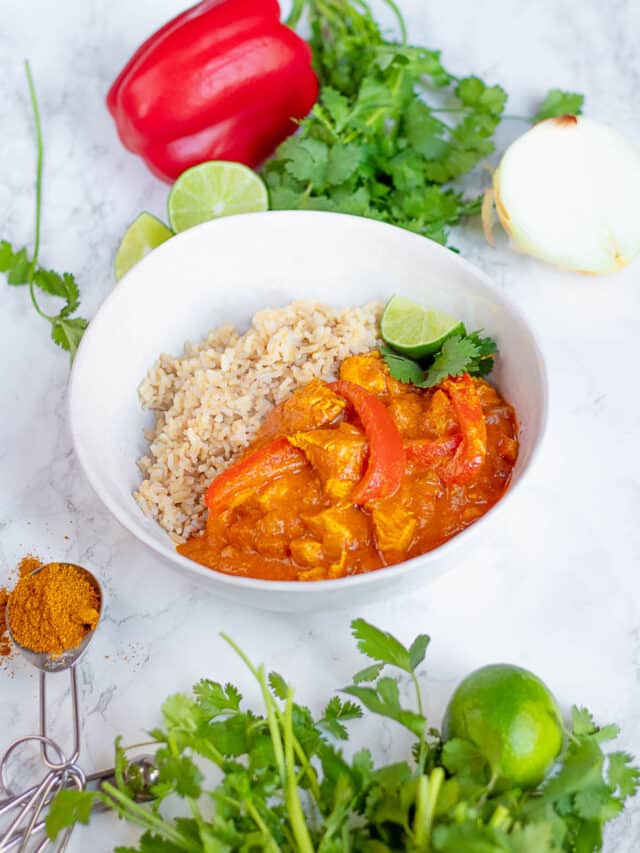 Spicy Chicken Curry with Greek Yogurt bits and bites