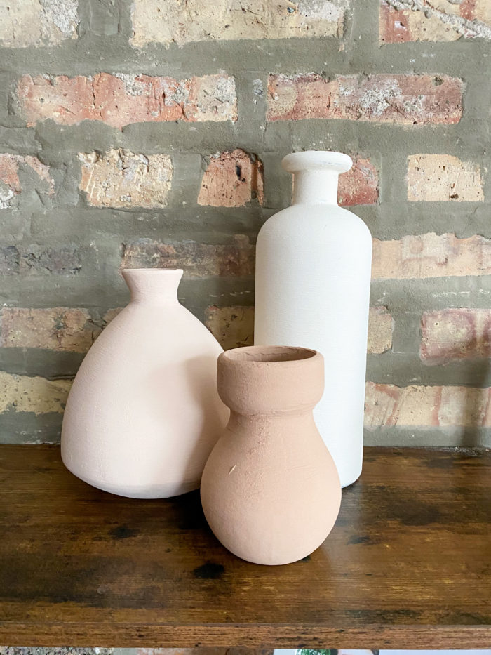 If you're wondering how to make glass vases look like pottery, this is the tutorial you need. This faux ceramic vases DIY project couldn't be any easier and you will be obsessed with the transformation from glass vase to ceramic. These DIY ceramic vases are so pretty. 