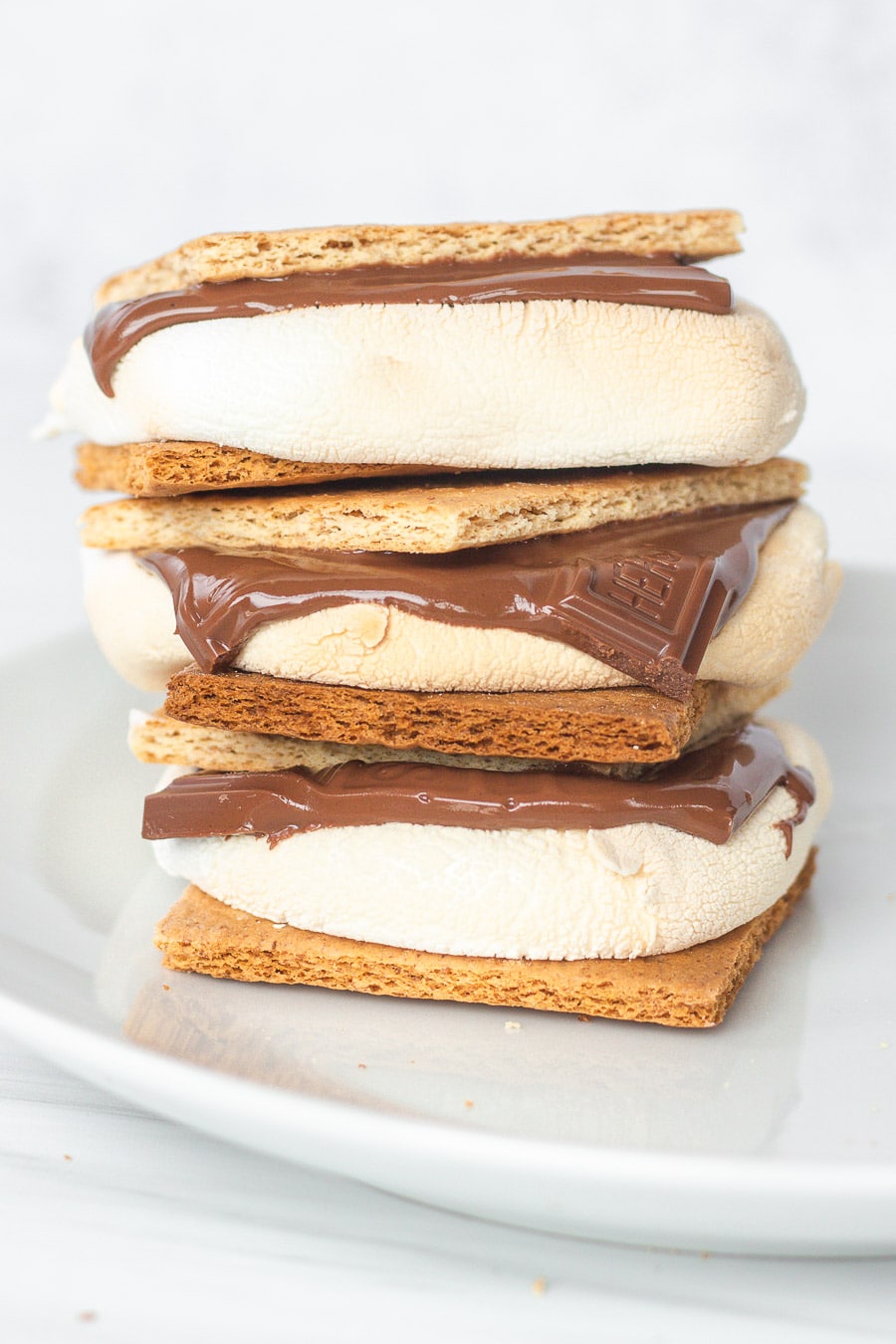 How to Make Air Fryer S'Mores - Indoor S'mores Recipe - bits and bites