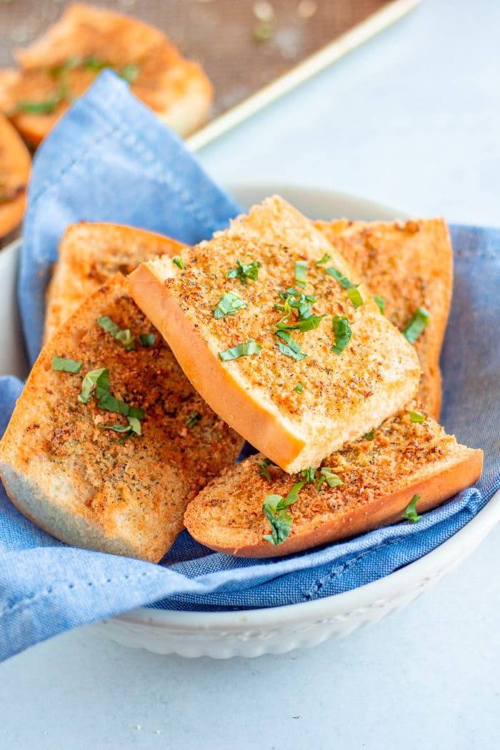 Garlic bread in the air fryer is my favorite way to make homemade garlic bread. It's so simple and done in just 5 minutes.