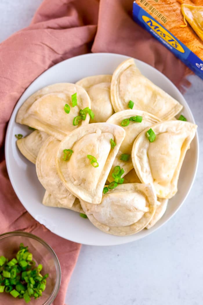 Frozen pierogies in the air fryer are such an easy air fryer dinner recipe! Such an easy way to cook frozen pierogies, done in just 10 minutes, here's how to make them!