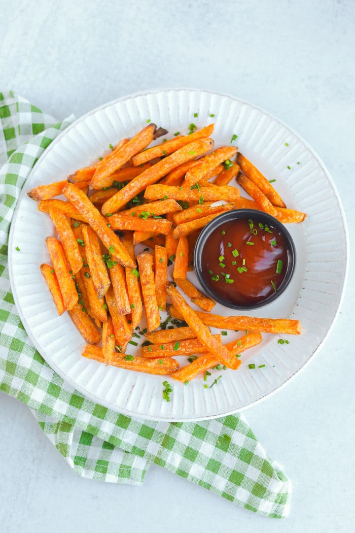 how to cook frozen sweet potato fries in the air fryer