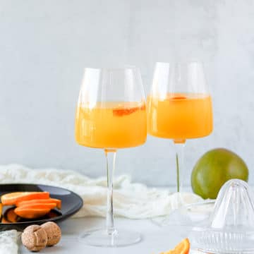 This mango mimosa is such a refreshing, tropical twist on the traditional mimosa recipe. You'll absolutely love it!