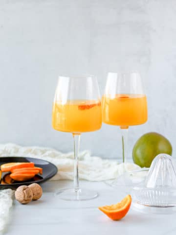 This mango mimosa is such a refreshing, tropical twist on the traditional mimosa recipe. You'll absolutely love it!