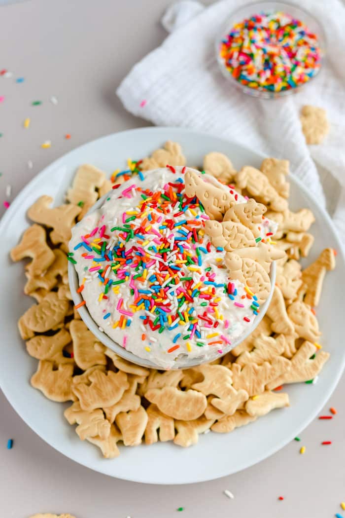 Can you eat cake mix powder? Yes! Pillsbury Funfetti cake mix is safe to eat raw, so if you are worried, I would recommend buying Pillsbury for this recipe.