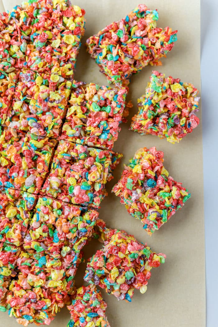 Can you make Fruity Pebble treats with marshmallow fluff? Yes! You will need to use 10 oz or 3 cups of marshmallow fluff in place of the regular marshmallows. You will melt the marshmallow fluff with butter, just like you do with regular marshmallows. The only difference will be the time it takes for the marshmallow and butter to come together.