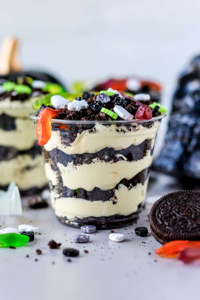 This Halloween dirt cake is such an adorable no-bake dessert recipe! It is perfect for any Halloween party and not to mention one of my favorite desserts.