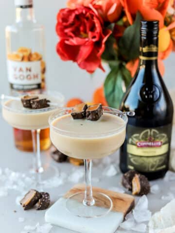 This salted caramel martini is one of my favorite dessert martini recipes for fall and winter. It's perfectly sweet, creamy and so cozy.