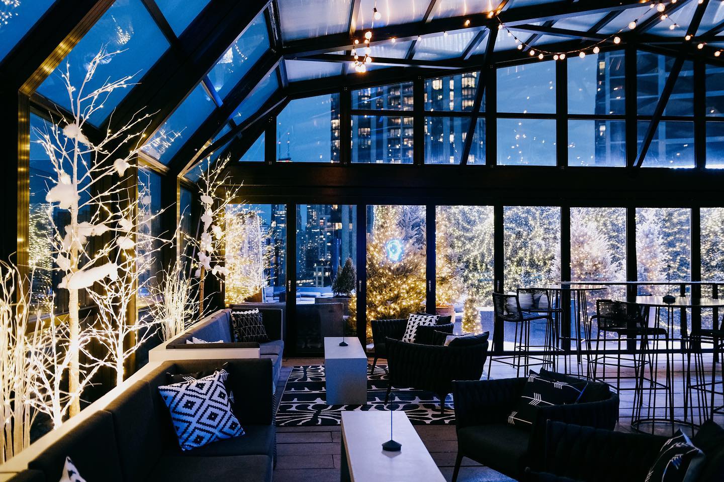 The Best Chicago Valentine's Day Restaurants (2023 Updated!)