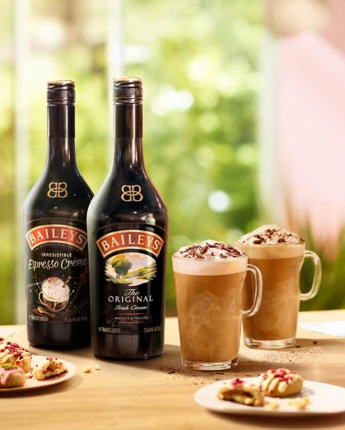 Kahlua vs Baileys, they're both delicious and types of coffee liquor, but what is the difference? Let's dive into their differences!