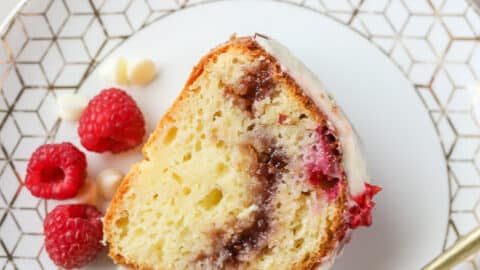 Healthy Olive Oil Raspberry Swirl Cake - El Mundo Eats