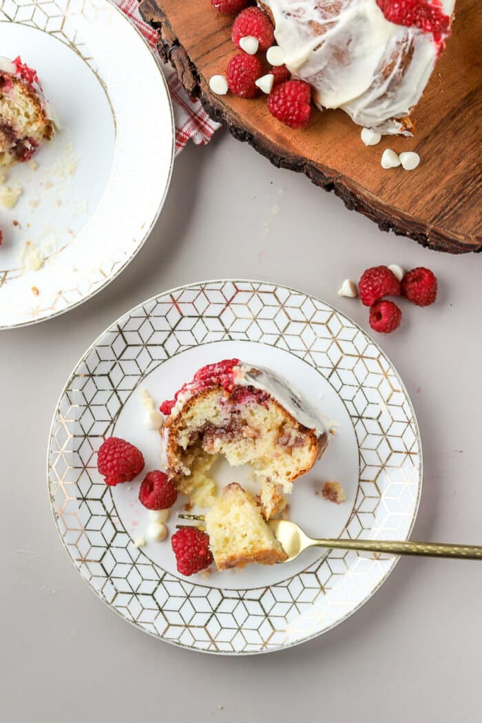 This is one of my favorite cakes, ever. This Nothing Bundt Cake White Chocolate Raspberry is the perfect balance of sweetness mixed with a hint of tart from the raspberries. Let’s make it!