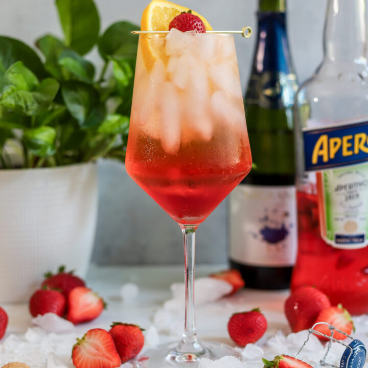 strawberry aperol spritz