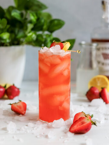 strawberry whiskey lemonade