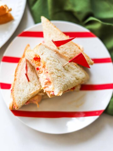 masters pimento cheese sandwiches