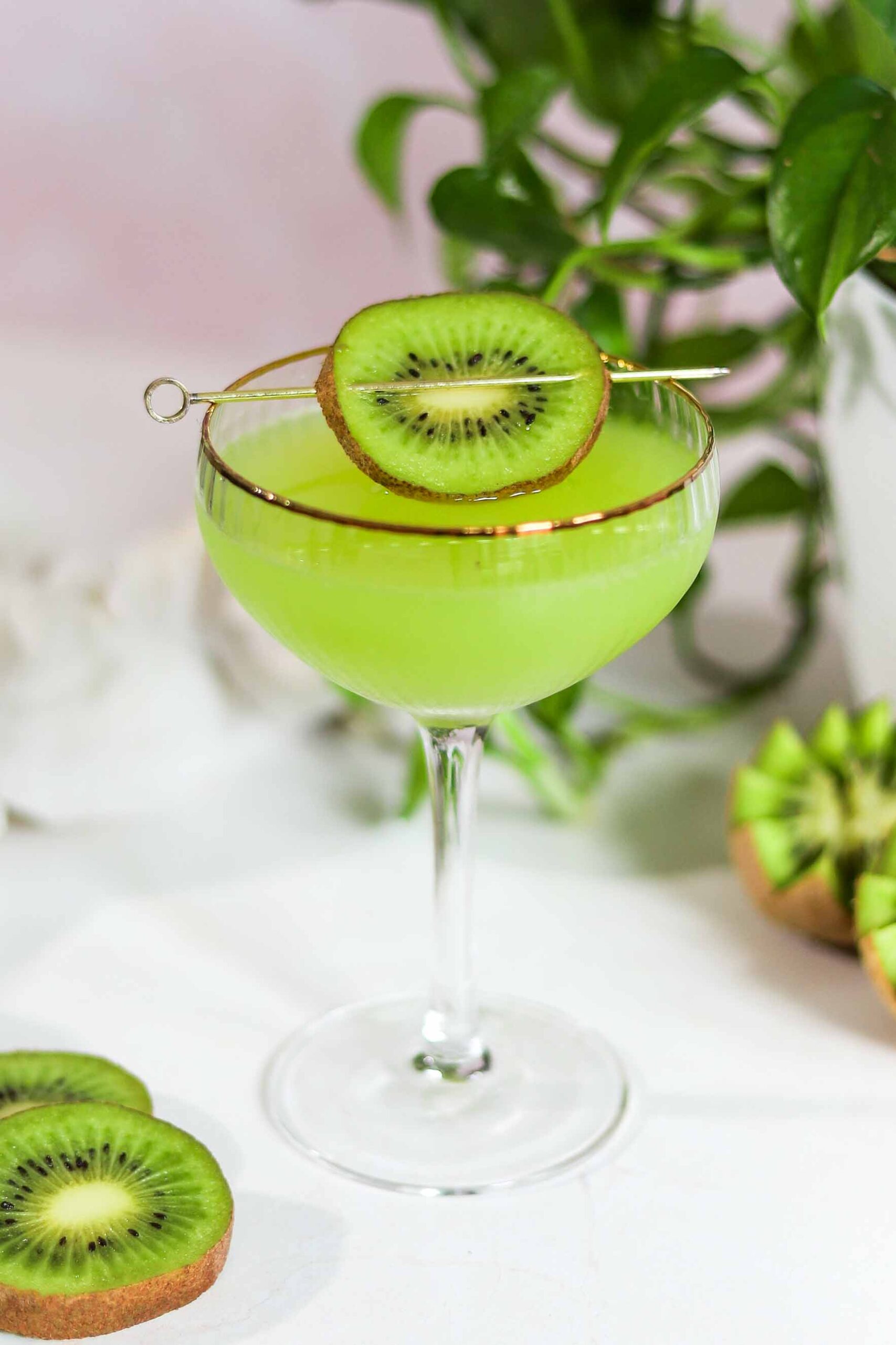 Kiwi Martini with Vodka - bits + bites